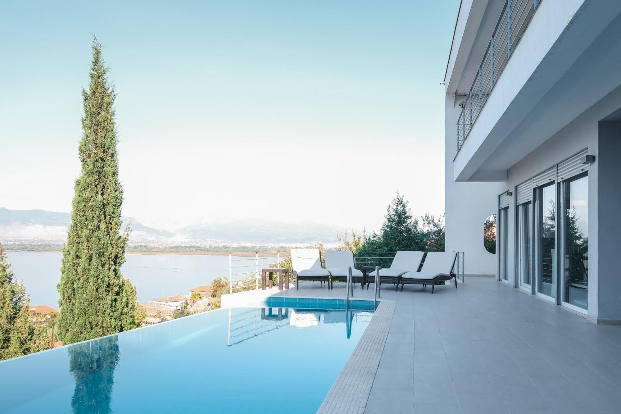 Exclusive Lake Villa Shiroka Bagian luar foto
