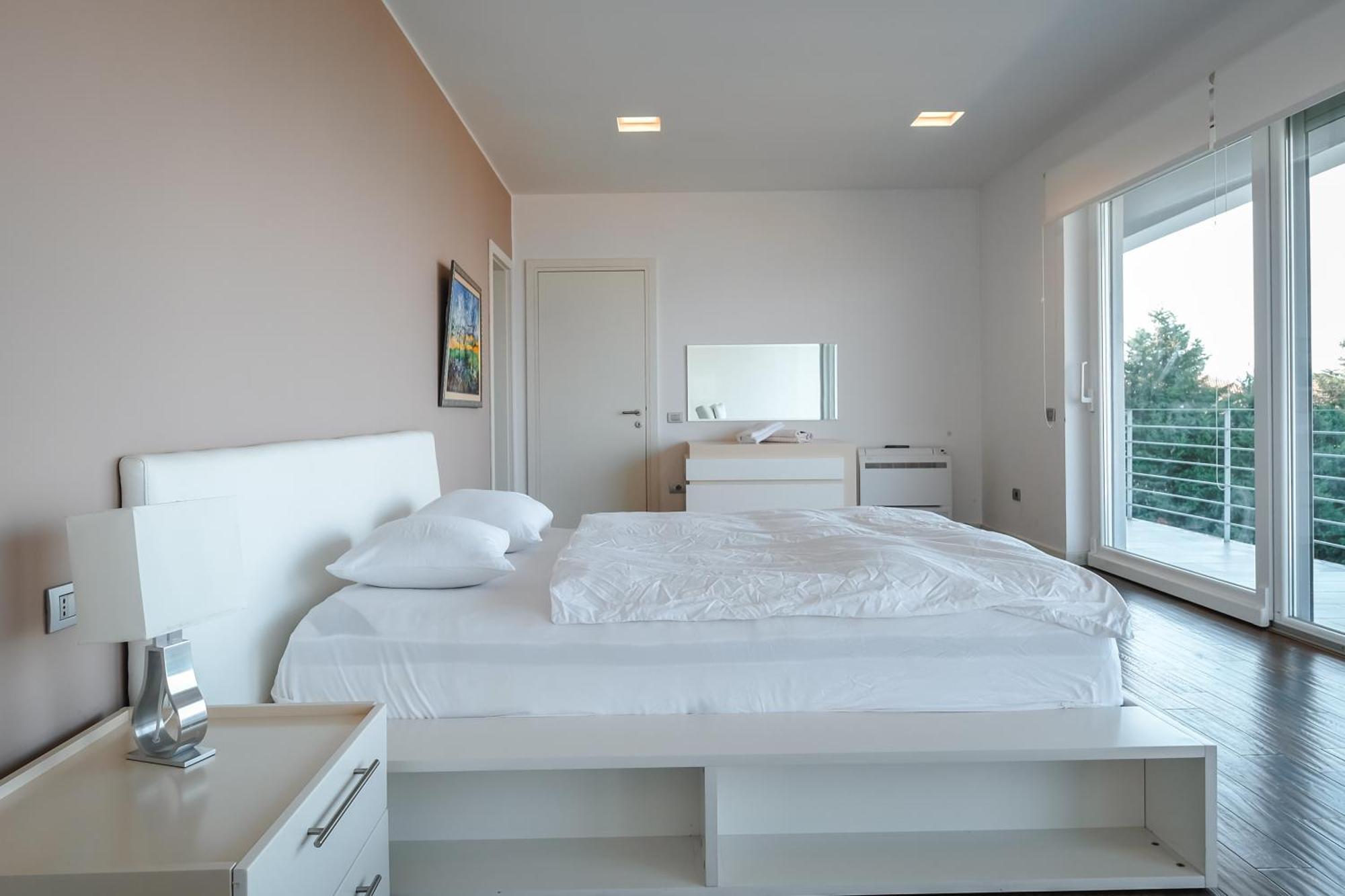Exclusive Lake Villa Shiroka Bagian luar foto
