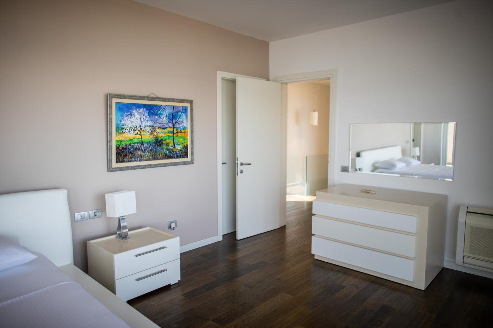 Exclusive Lake Villa Shiroka Bagian luar foto
