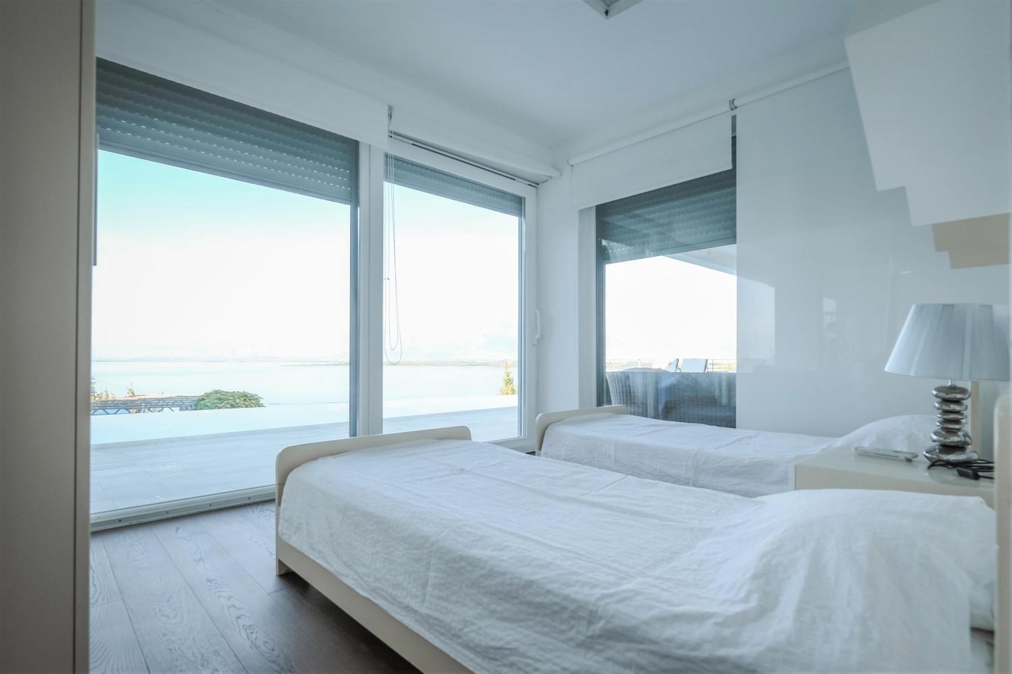 Exclusive Lake Villa Shiroka Bagian luar foto